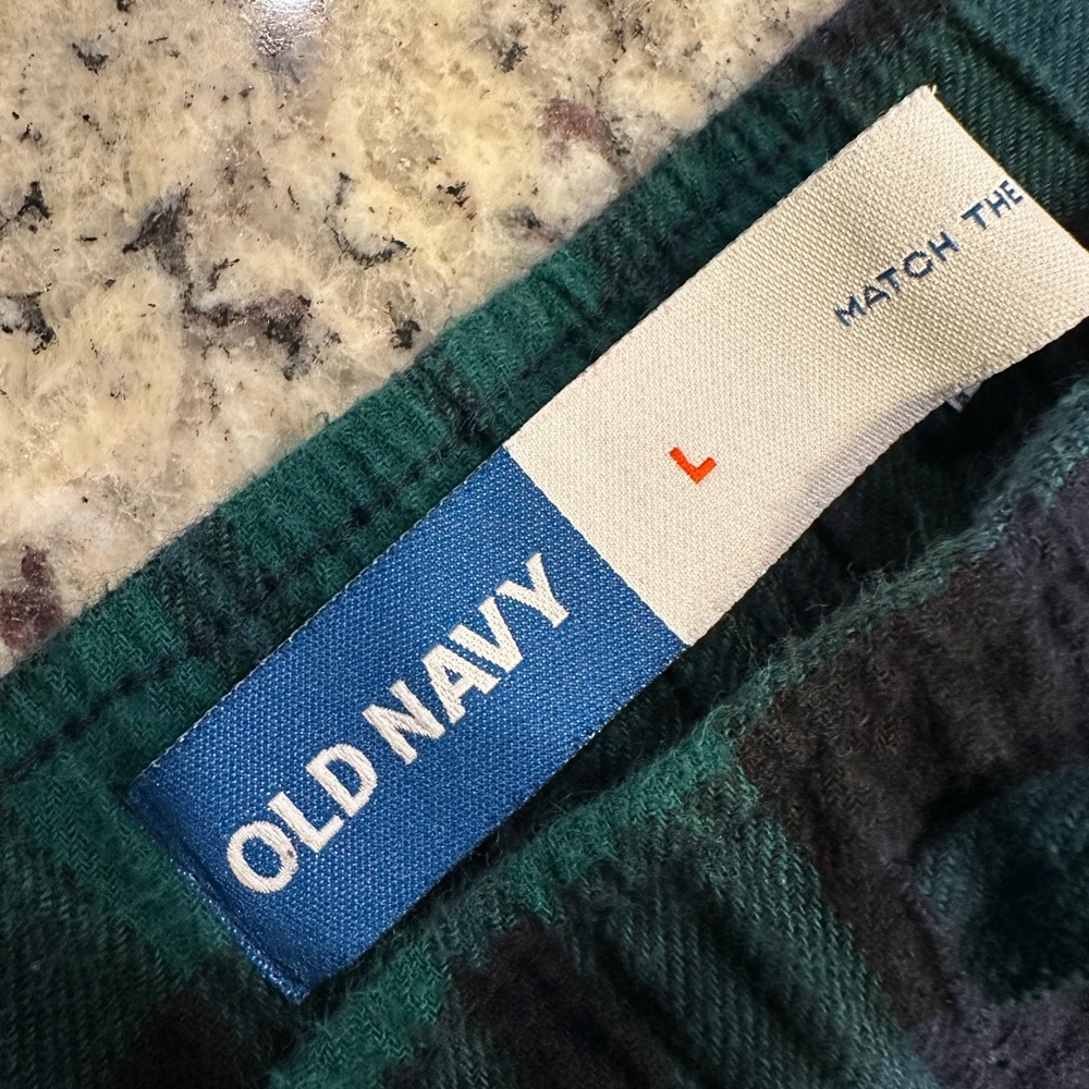Old Navy Men’s Size Large Navy Blue Long-Sleeve Shirt & Plaid Pants Pajama Set - Picture 8 of 10